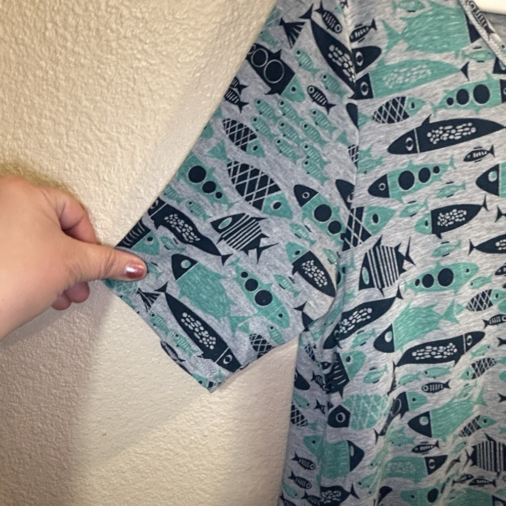Lularoe Shirt Tee V-Neck Floral Short Sleeve Teal Blue Stretch Soft Large - Picture 7 of 11